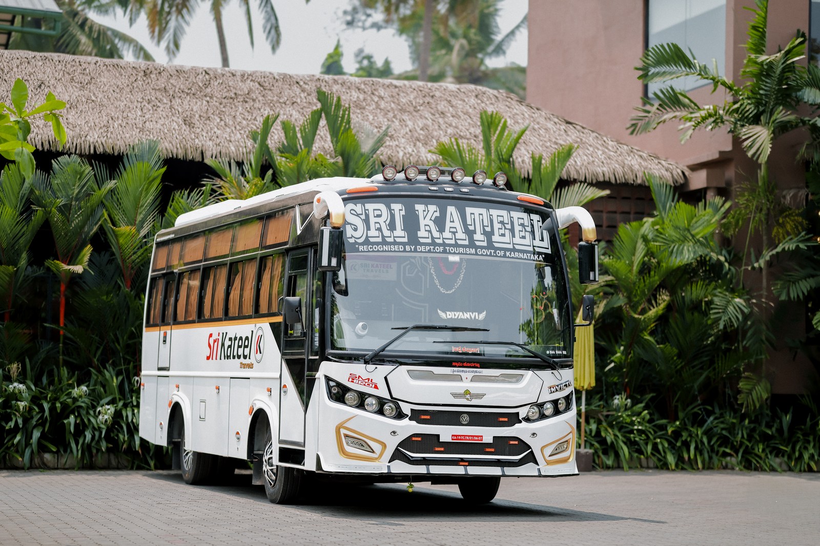 18-21 Seater Mini Bus taxi for group transfers